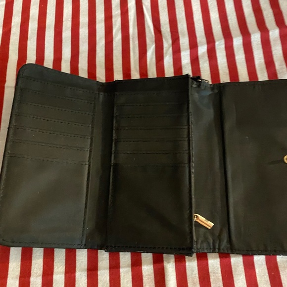 Wallet - Picture 2 of 5